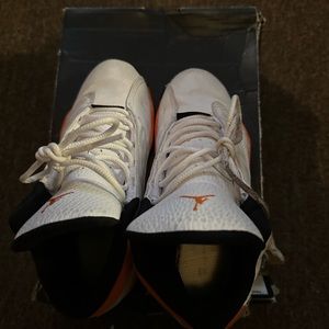 Boys jordan sneakers